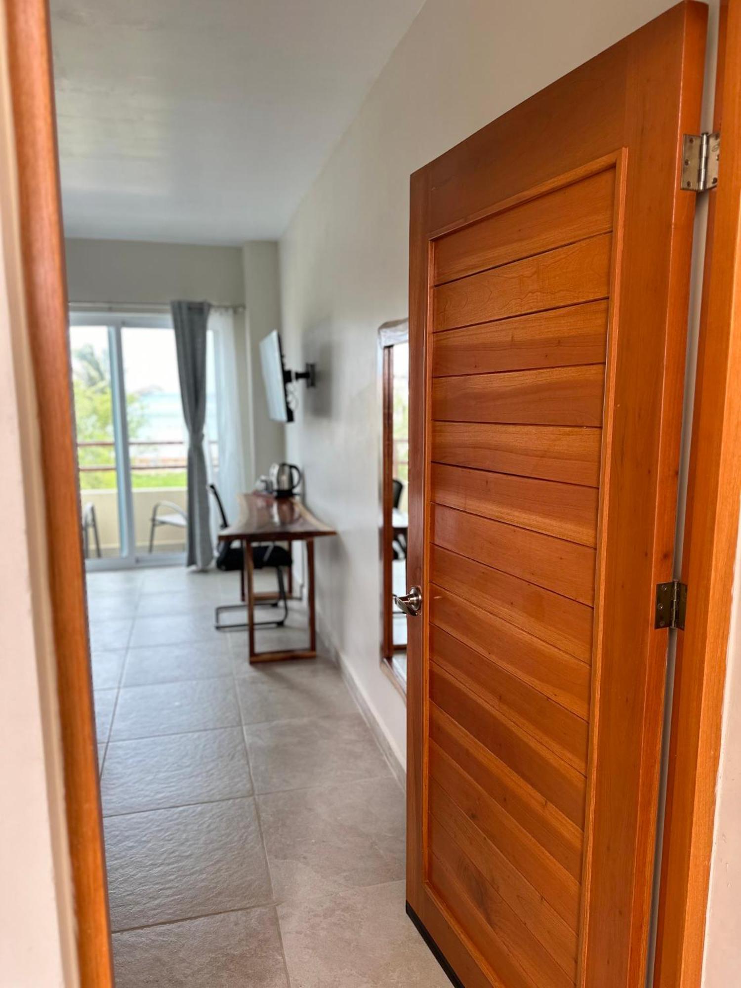 Oneiro Suites With Sea View 玛哈威 外观 照片