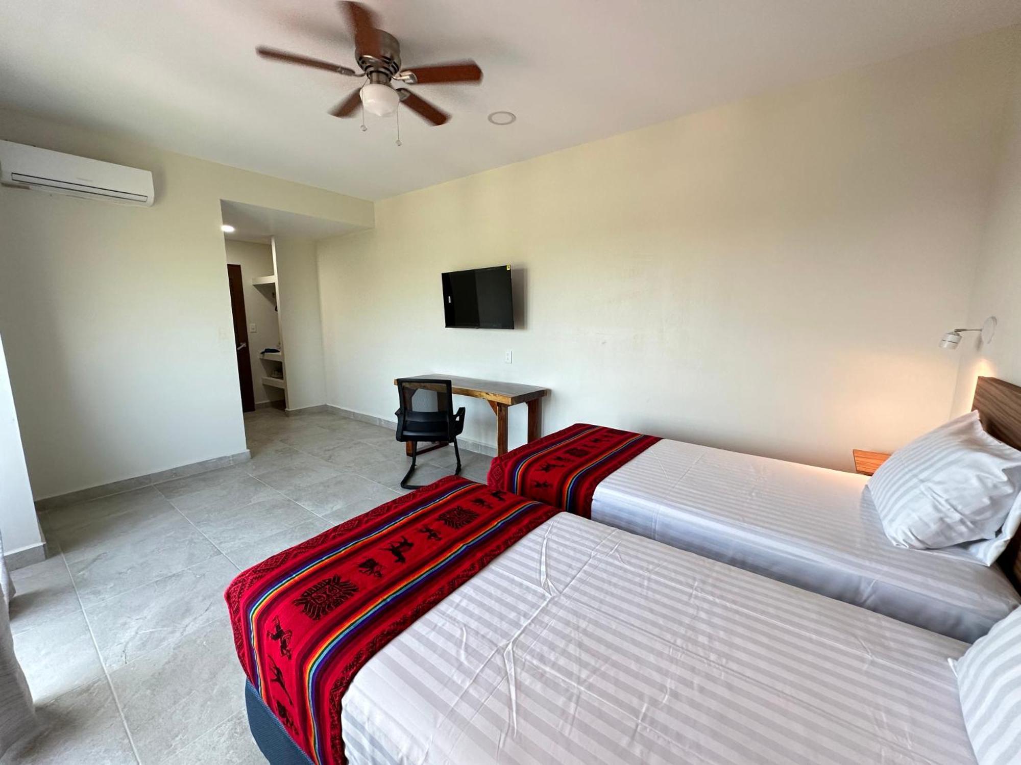 Oneiro Suites With Sea View 玛哈威 外观 照片